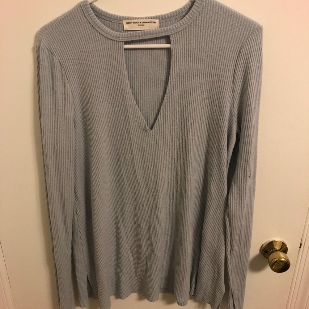 Long sleeve, cut out soft sweater